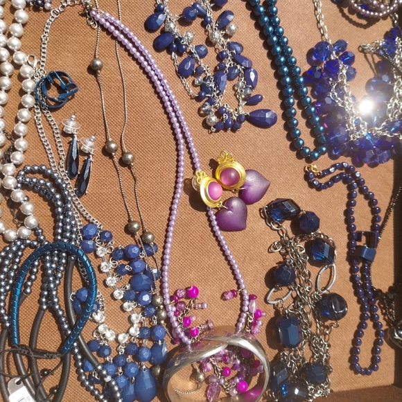 Elegant Blue and Silver Jewelry Set - Picture 8 of 16